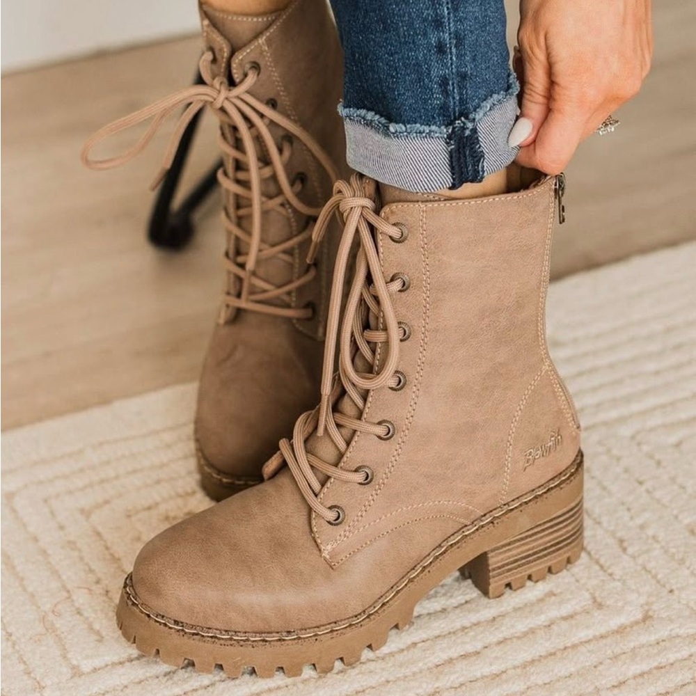 Stylish Lace-Up Tan Boots for Women